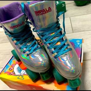 Impala Holographic roller skates